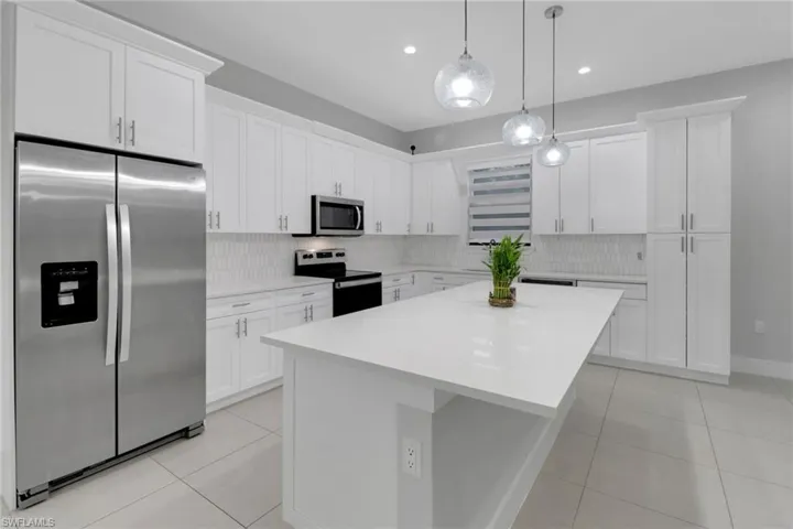 4990  44th NE ST, Naples, FL 34120