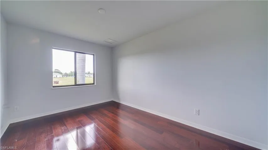 2329 Sw 32nd St, Cape Coral, Florida 33914