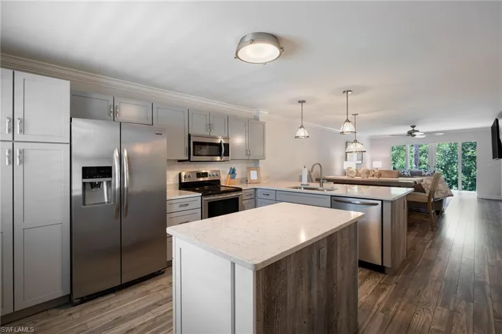 3021 Sandpiper Bay Cir E106, Naples, Florida 34112