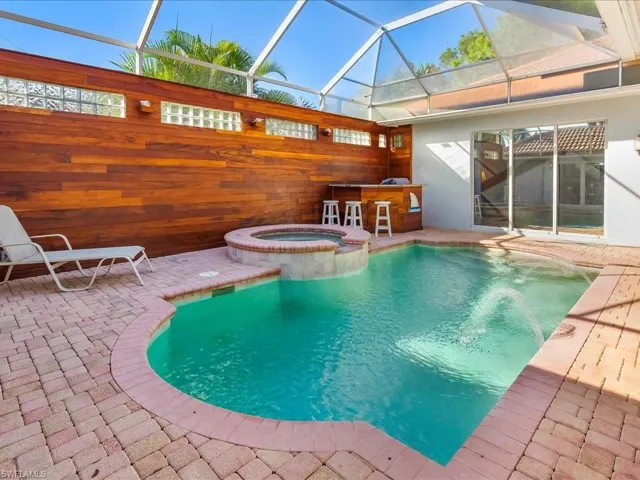 1309 Briarwood Ct, Naples, Florida 34104