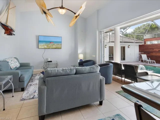 1309 Briarwood Ct, Naples, Florida 34104