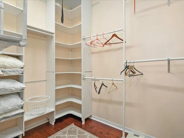 1309 Briarwood Ct, Naples, Florida 34104