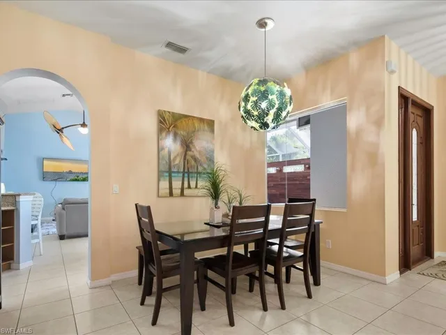 1309 Briarwood Ct, Naples, Florida 34104