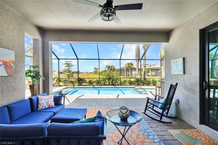 Covered Lanai for entertaining