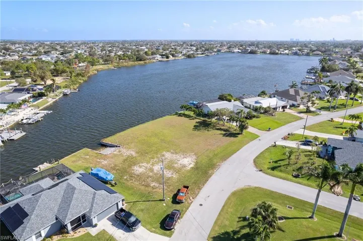 159 Se 6th St, Cape Coral, Florida 33990