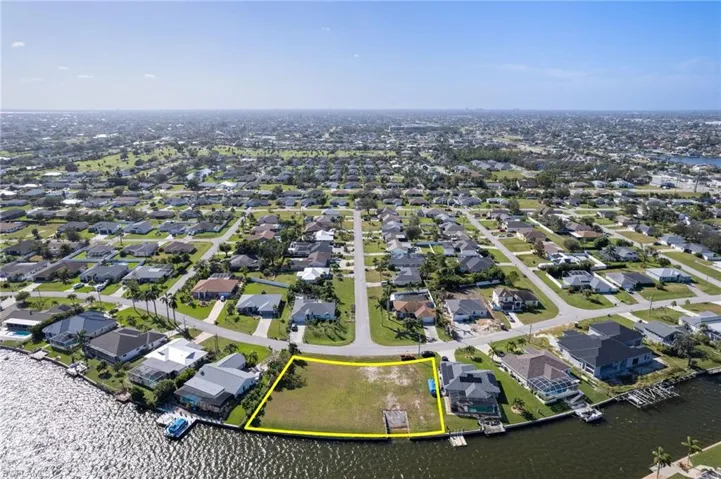159 Se 6th St, Cape Coral, Florida 33990