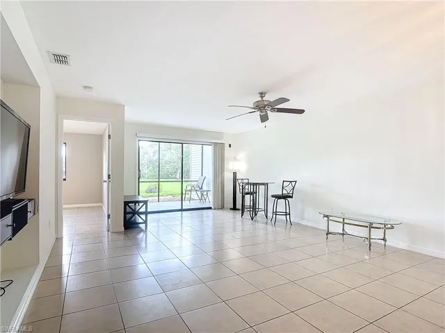 light tile patterned floors