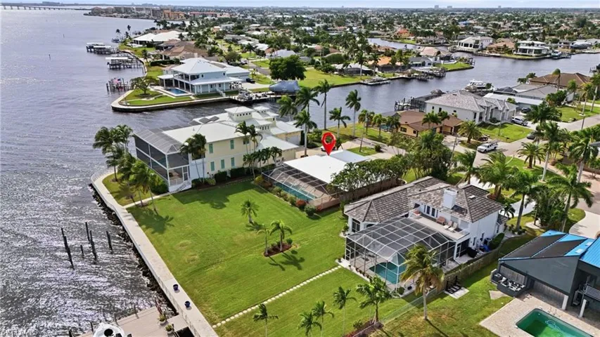 3527 SE 22nd  PL, Cape Coral, FL 33904