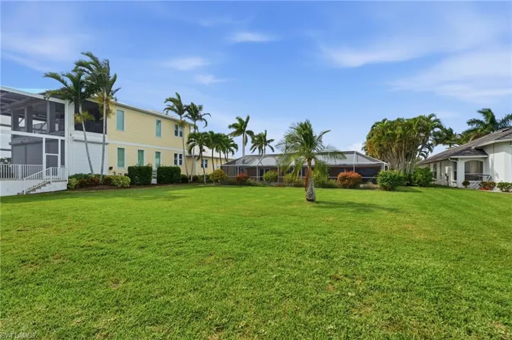 3527 SE 22nd  PL, Cape Coral, FL 33904