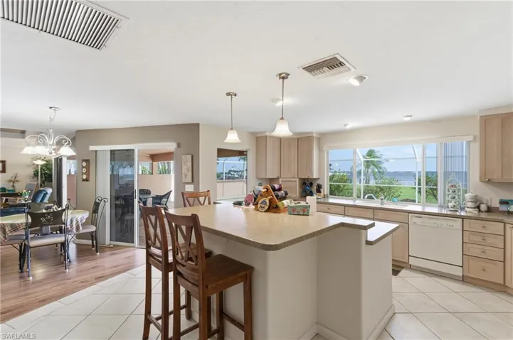 3527 SE 22nd  PL, Cape Coral, FL 33904