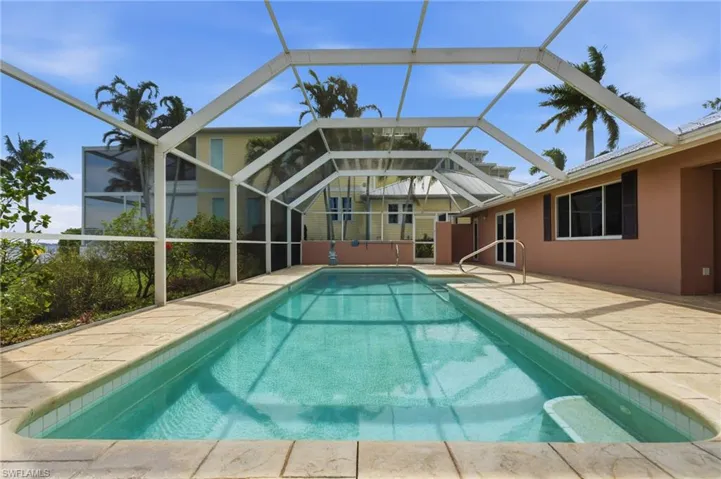 3527 SE 22nd  PL, Cape Coral, FL 33904