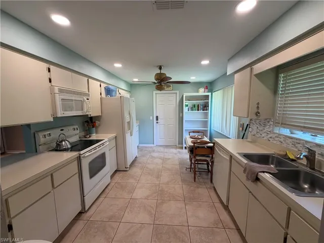 5883 Sand Oak Dr, Fort Myers, Florida 33919