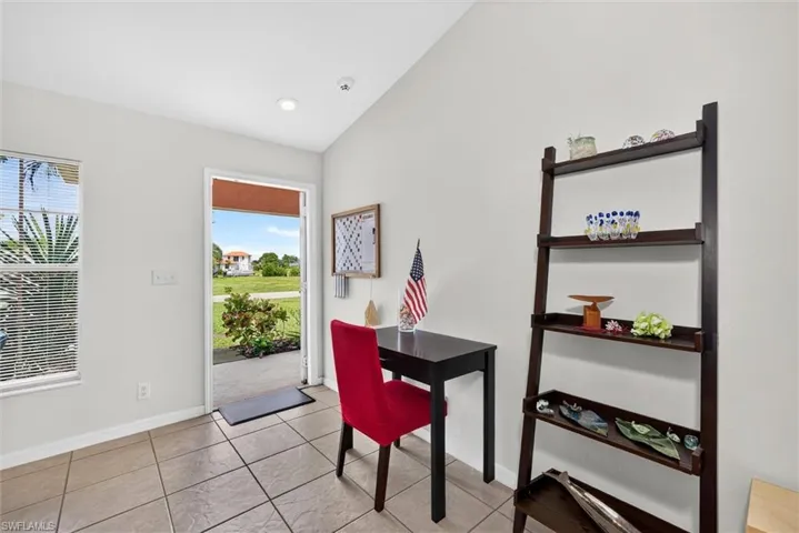1722 Ne 11th St, Cape Coral, Florida 33909