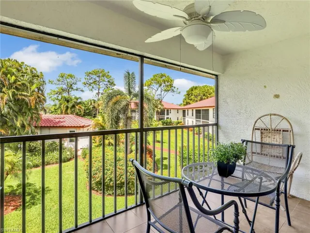 Wide Screened In Lanai with Tile Flooring