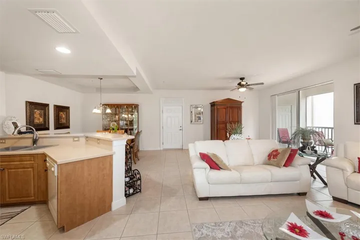 3957 Pomodoro Cir 201, Cape Coral, Florida 33909