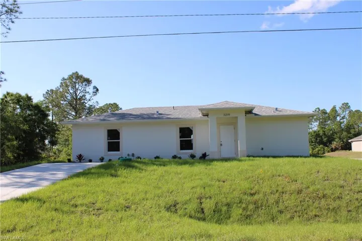 3219  46th W ST, Lehigh Acres, FL 33971