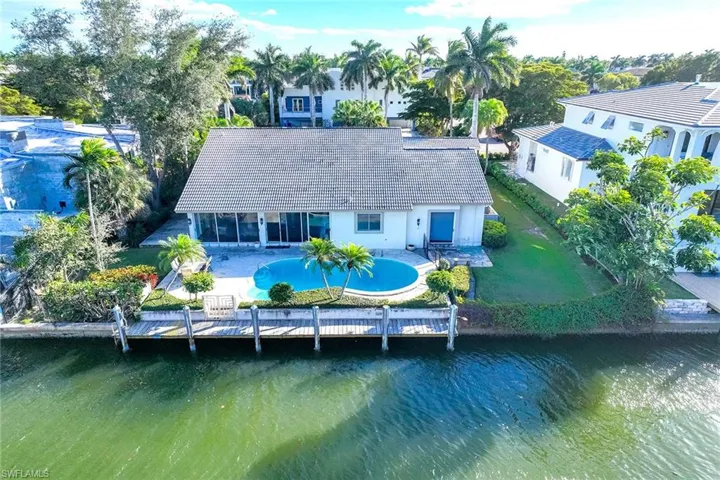 675  15th S AVE, Naples, FL 34102