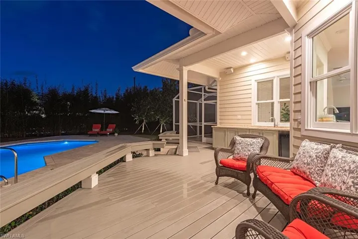 263 Lake Dr, Naples, Florida 34102