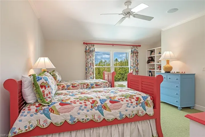 263 Lake Dr, Naples, Florida 34102