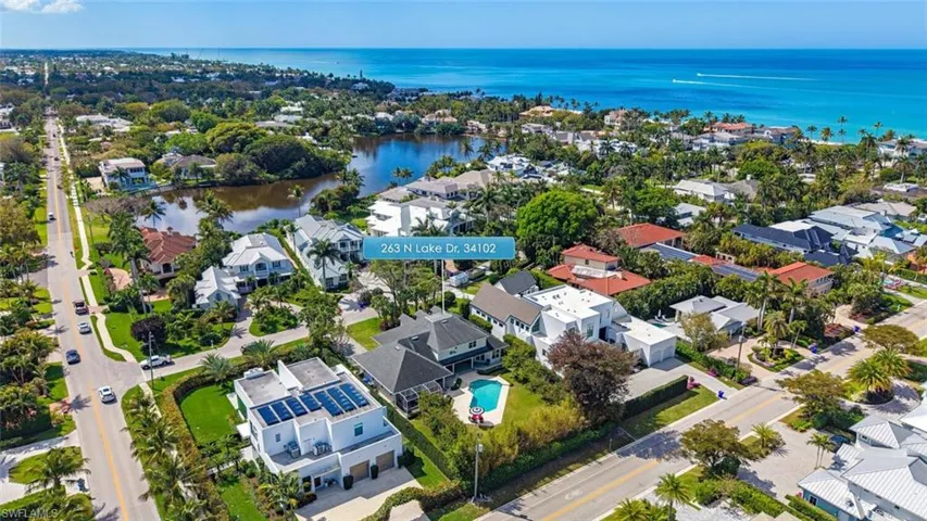 263 Lake Dr, Naples, Florida 34102