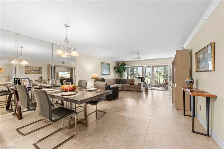 6700  Dennis  CIR, Naples, FL 34104