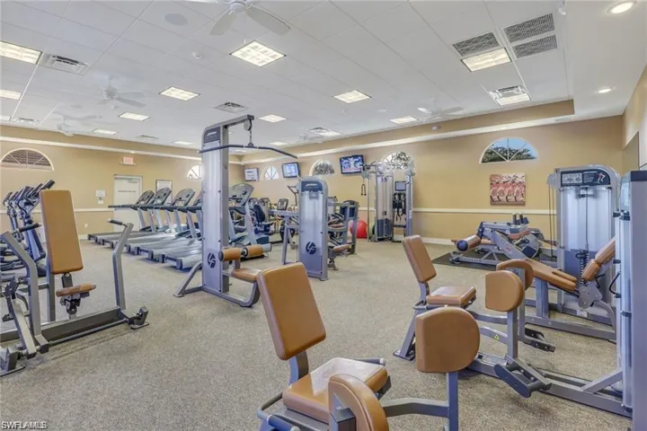 6700  Dennis  CIR, Naples, FL 34104