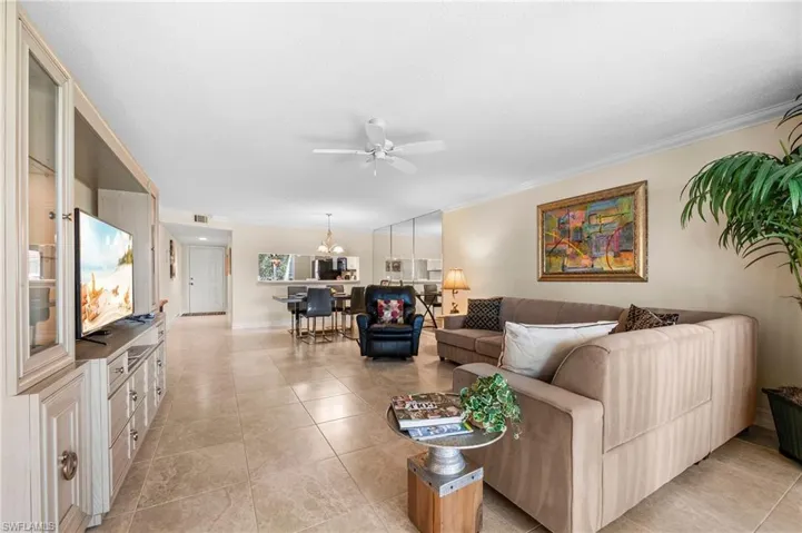 6700  Dennis  CIR, Naples, FL 34104