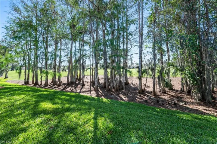 6700  Dennis  CIR, Naples, FL 34104