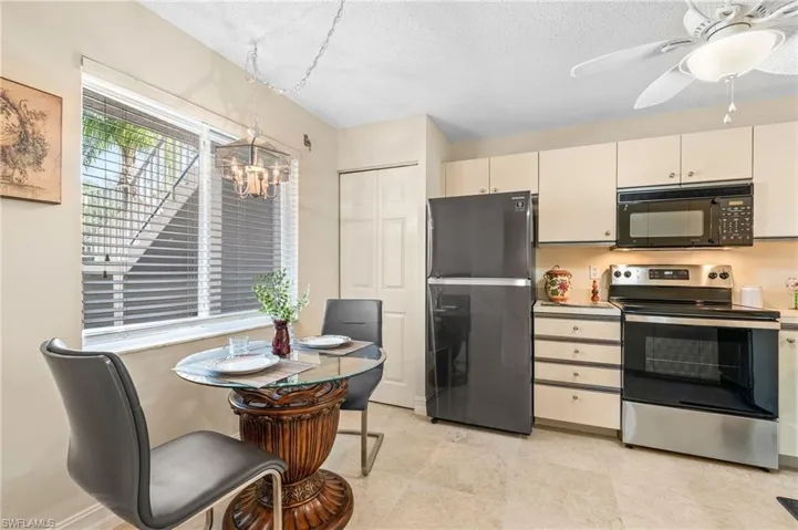 6700  Dennis  CIR, Naples, FL 34104