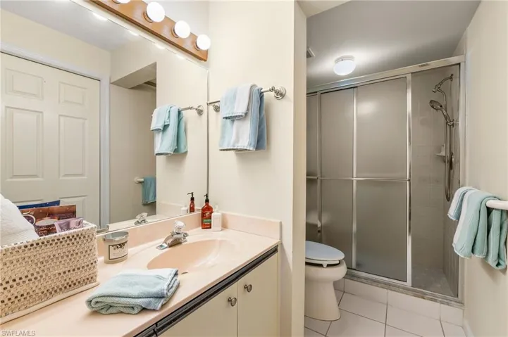 6700  Dennis  CIR, Naples, FL 34104