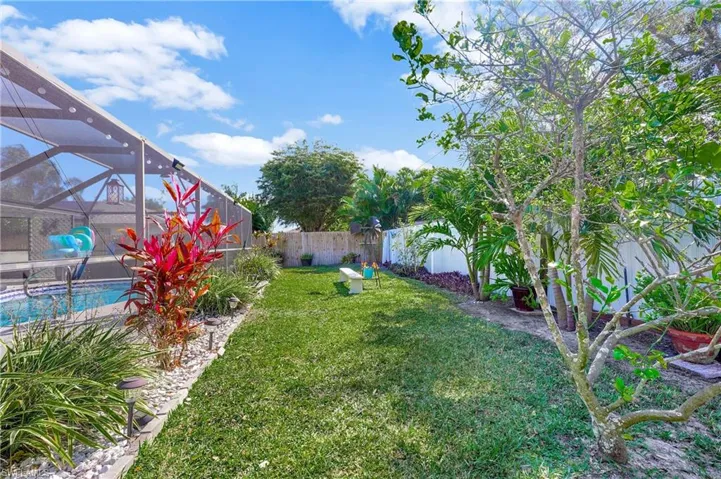 1206 SW 11th  TER, Cape Coral, FL 33991
