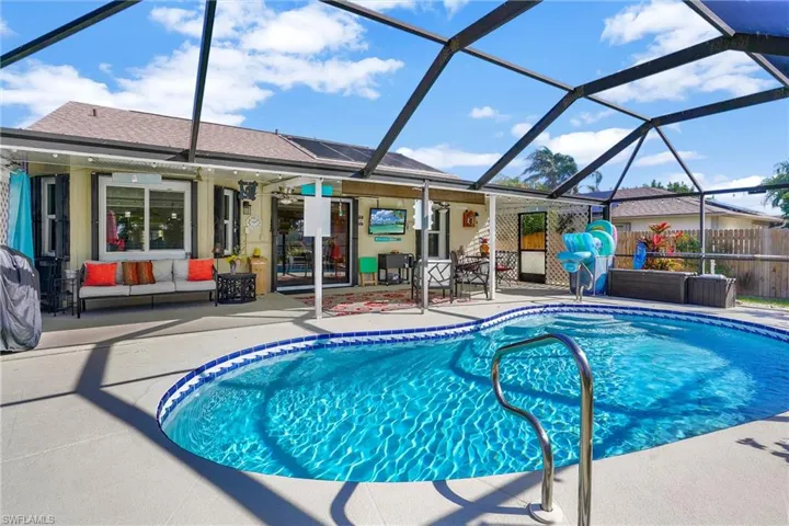 1206 SW 11th  TER, Cape Coral, FL 33991