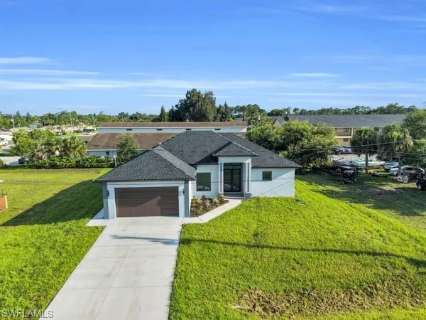 2204 E 7th St, Lehigh Acres, Florida 33936