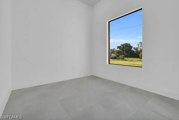 2204 E 7th St, Lehigh Acres, Florida 33936
