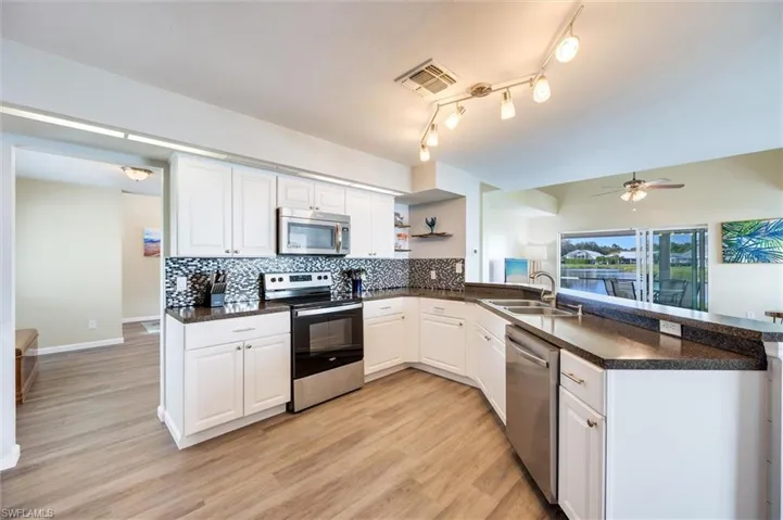14581  Lake Olive  DR, Fort Myers, FL 33919