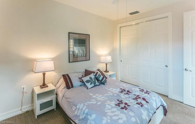 9102 Chula Vista St 11302, Naples, Florida 34113