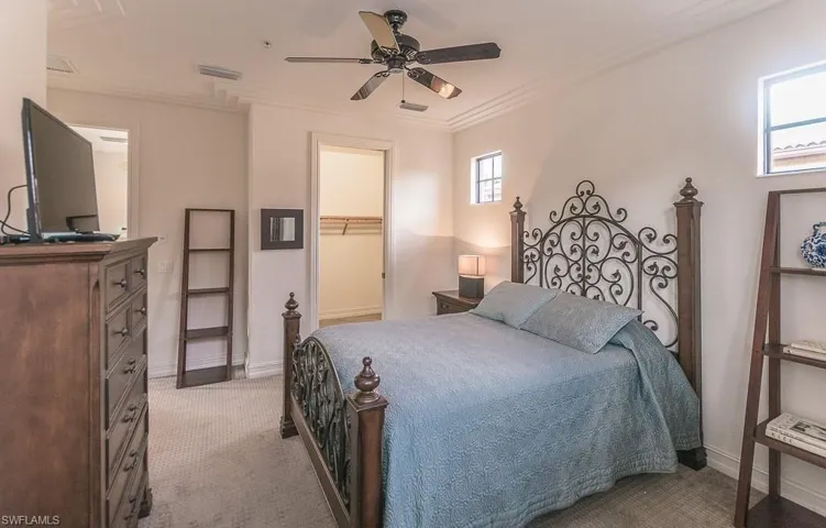 9102 Chula Vista St 11302, Naples, Florida 34113
