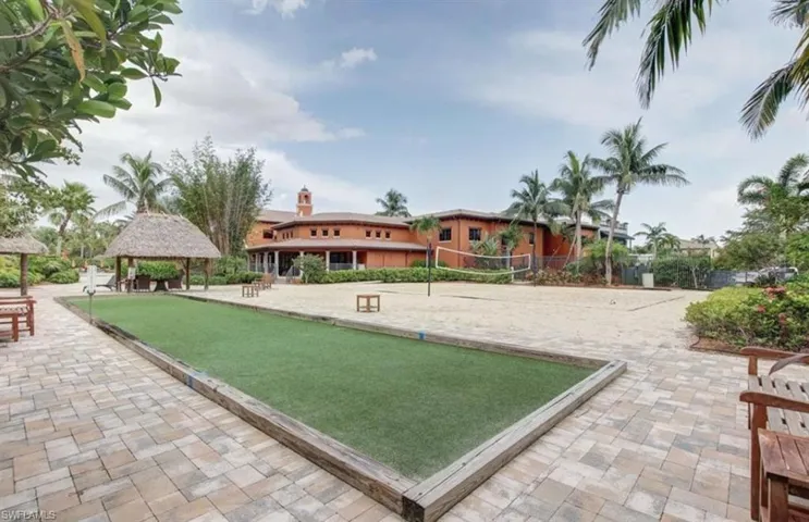 9102 Chula Vista St 11302, Naples, Florida 34113