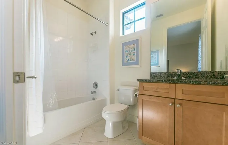 9102 Chula Vista St 11302, Naples, Florida 34113