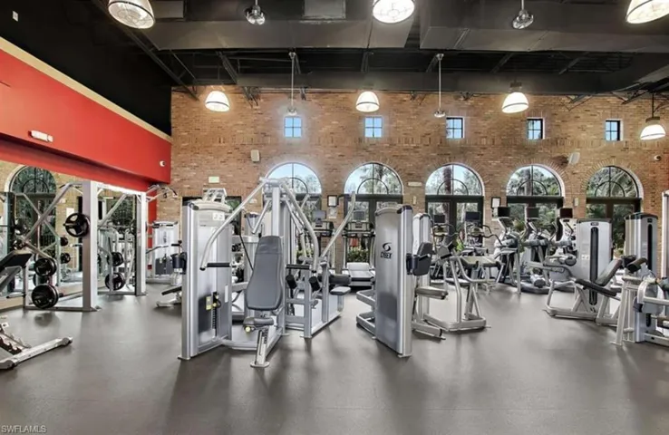 9102 Chula Vista St 11302, Naples, Florida 34113