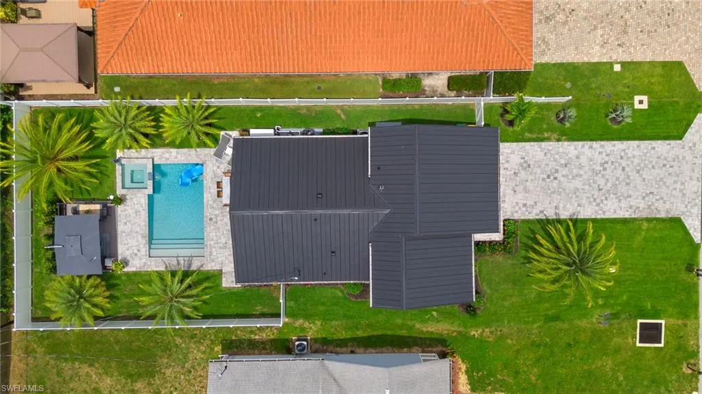 734 95th AVE, Naples, FL 34108,225051686