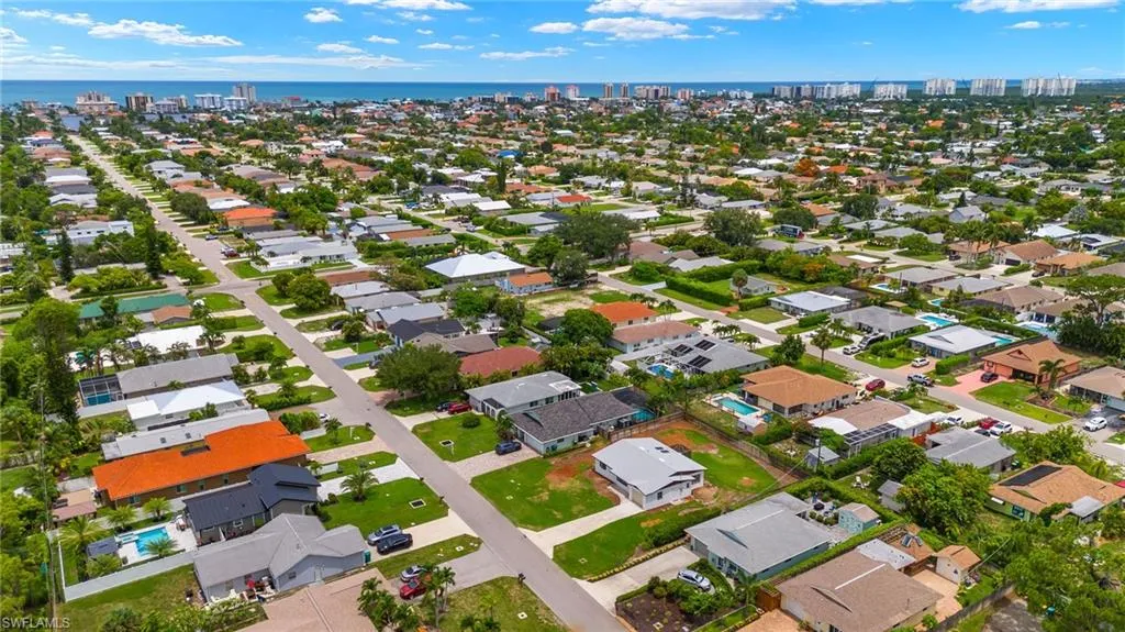 734 95th AVE, Naples, FL 34108,225051686
