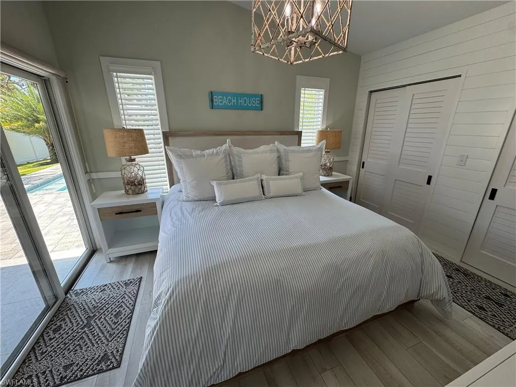 734 95th AVE, Naples, FL 34108,225051686