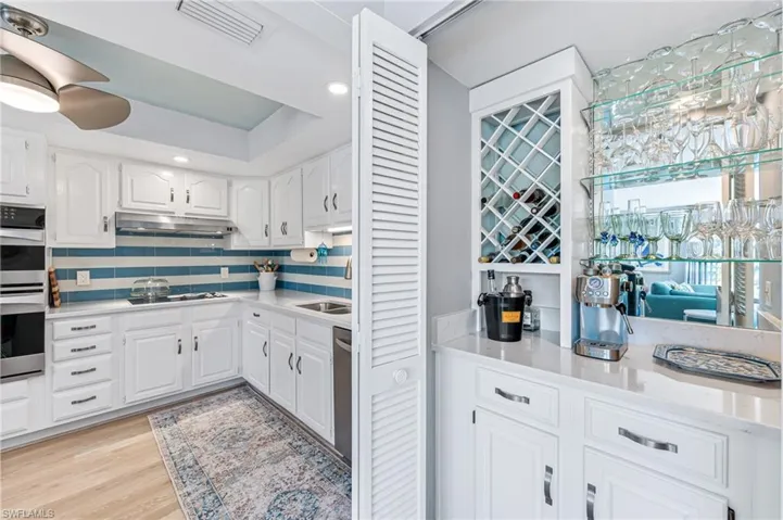 Kitchen with bar or pantry