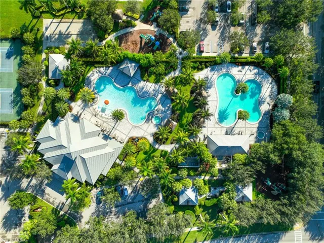 Bird's eye view of a pool area