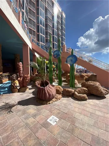 View of home's community