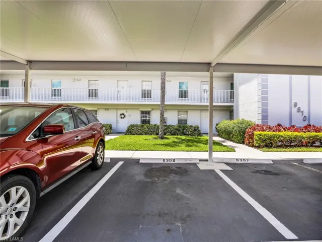 9610 Victoria Ln # D306, Naples, Florida 34109