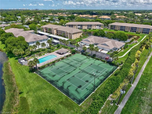 9610 Victoria Ln # D306, Naples, Florida 34109