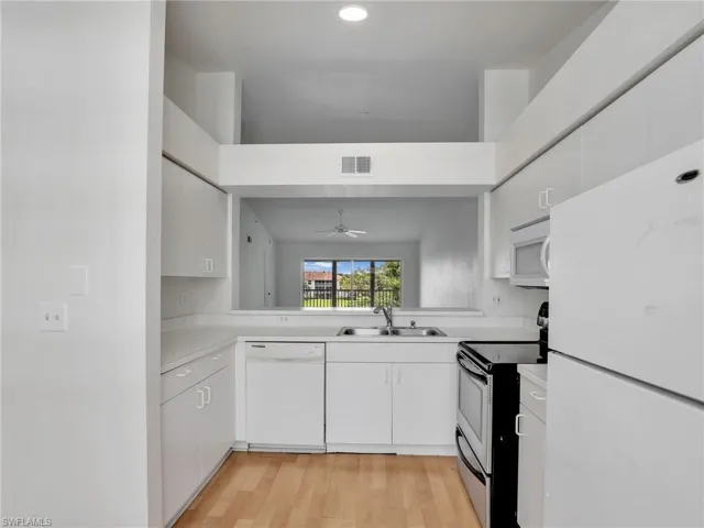 9610 Victoria Ln # D306, Naples, Florida 34109