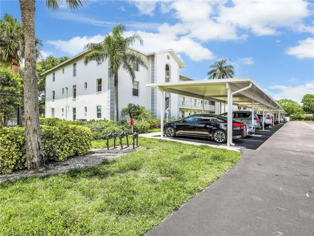 9610 Victoria Ln # D306, Naples, Florida 34109